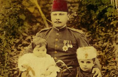 Hüseyin Avni Bey ve çocukları