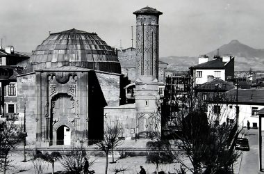 ince minareli medrese
