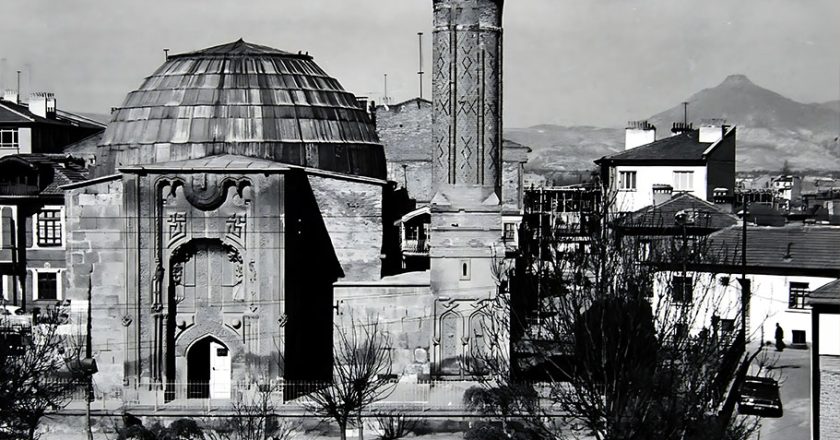 ince minareli medrese