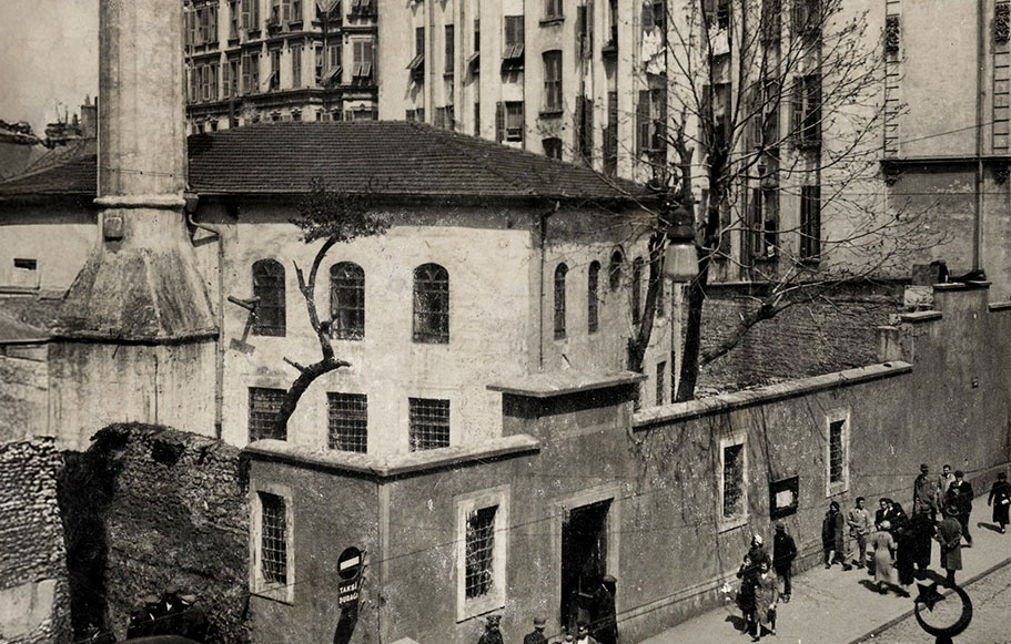 Hüseyin Ağa Camii