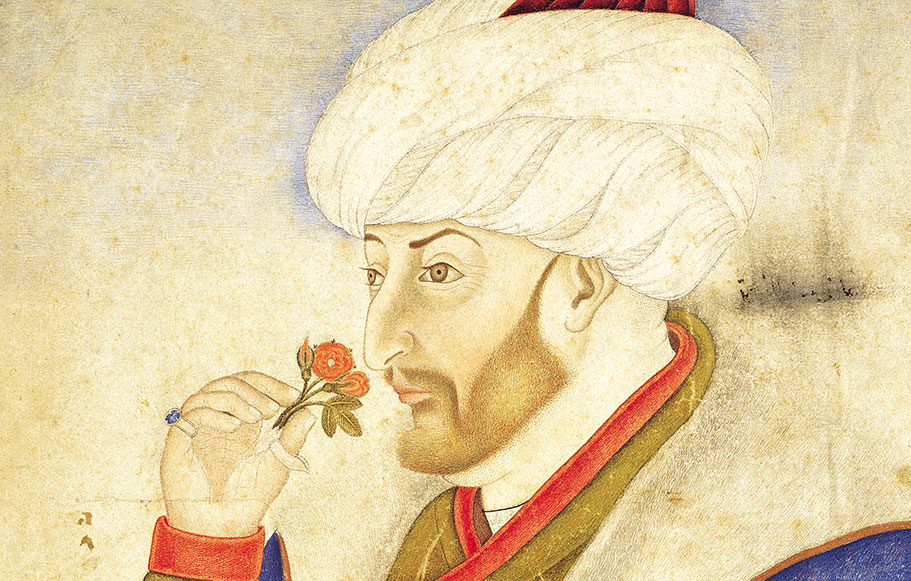 Fatih Sultan Mehmed çiçek koklarken